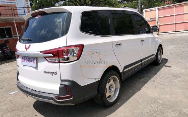 WULING CONFERO
