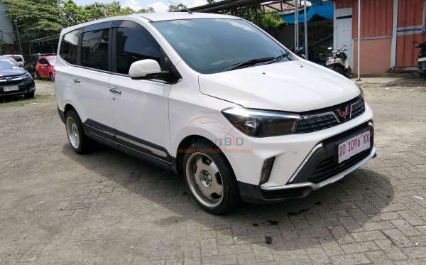 WULING CONFERO