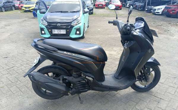 YAMAHA LEXI