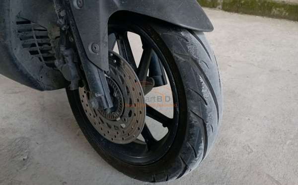 YAMAHA NMAX