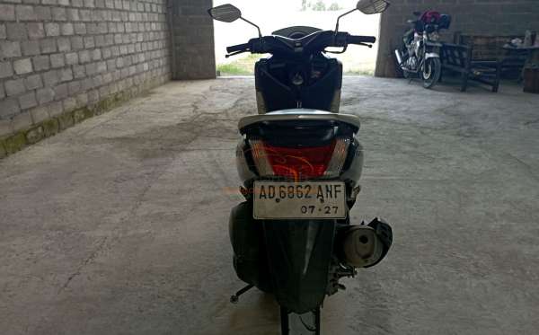 YAMAHA NMAX