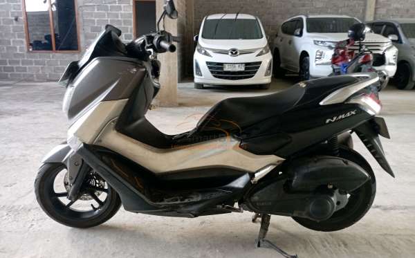 YAMAHA NMAX