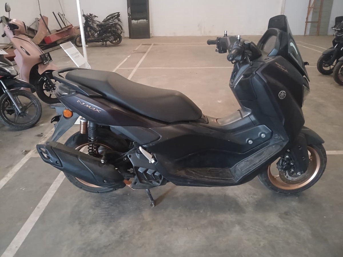 YAMAHA NMAX