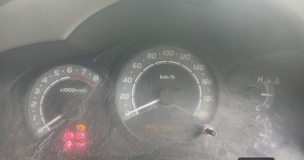 TOYOTA INNOVA  E