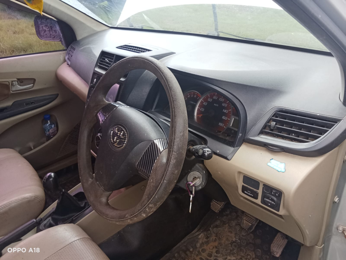 TOYOTA AVANZA  1.3 G