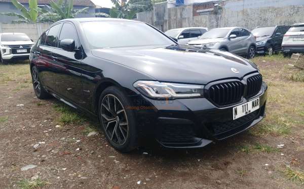BMW G30 CKD A/T