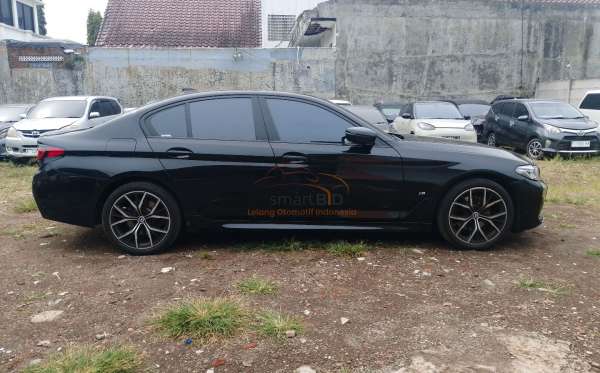 BMW G30 CKD A/T