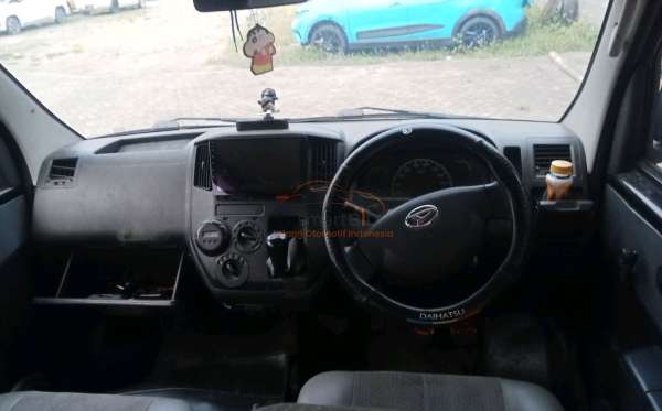 DAIHATSU GRAN MAX