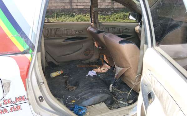 DAIHATSU  XENIA  R