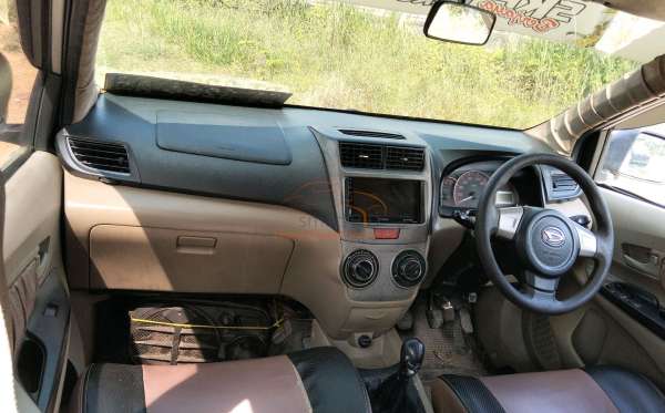DAIHATSU  XENIA  R