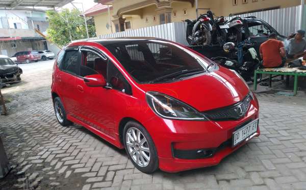 HONDA  JAZZ  GE8 1.5 E