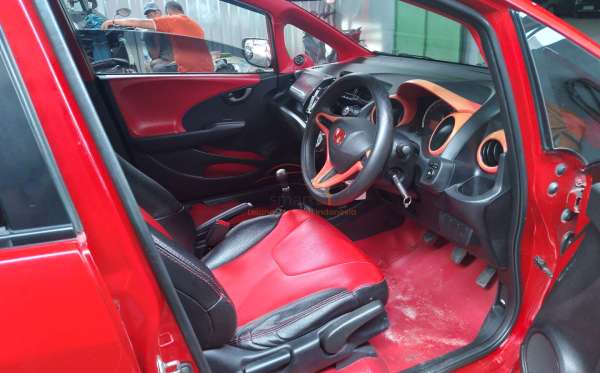 HONDA  JAZZ  GE8 1.5 E
