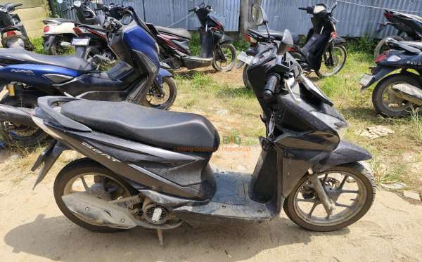 HONDA  BEAT