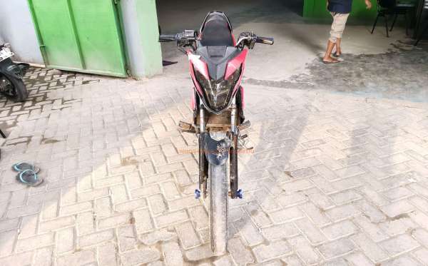 HONDA SONIC 150 R