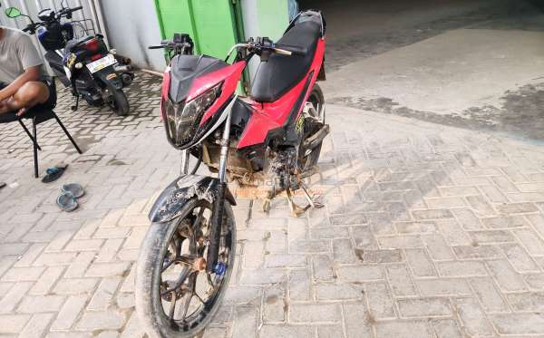 HONDA SONIC 150 R