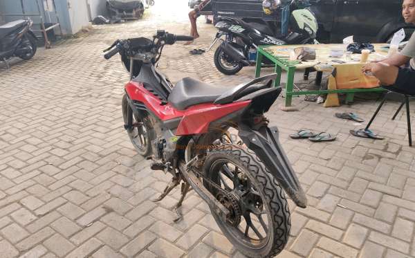 HONDA SONIC 150 R