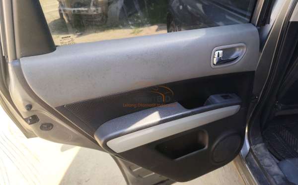 NISSAN X TRAIL