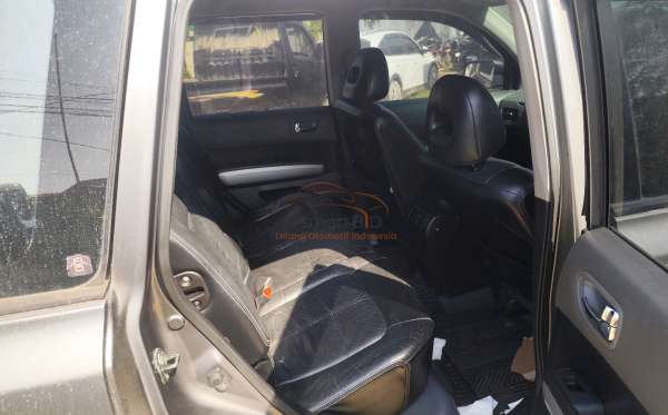 NISSAN X TRAIL