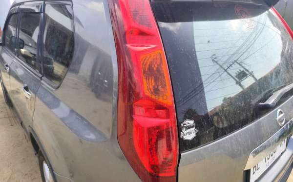 NISSAN X TRAIL