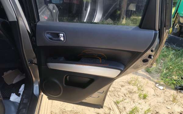 NISSAN X TRAIL