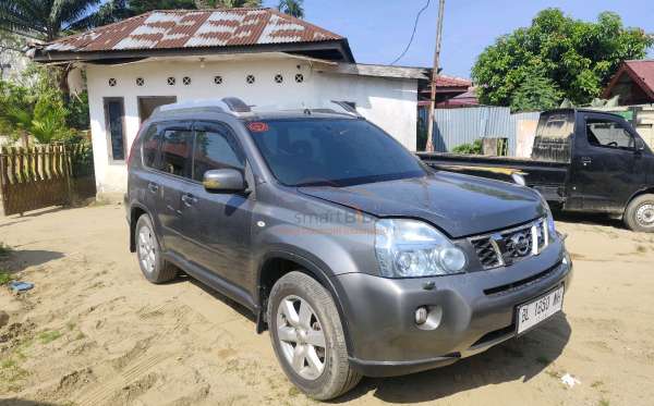 NISSAN X TRAIL