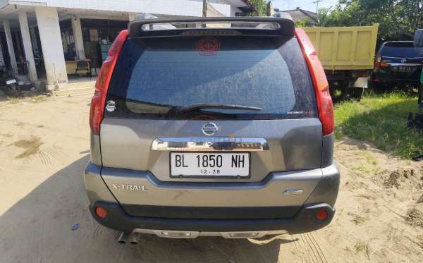 NISSAN X TRAIL