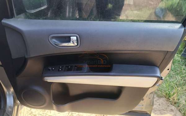 NISSAN X TRAIL