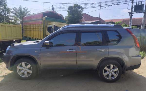 NISSAN X TRAIL