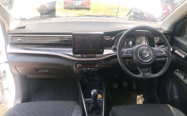 SUZUKI XL7