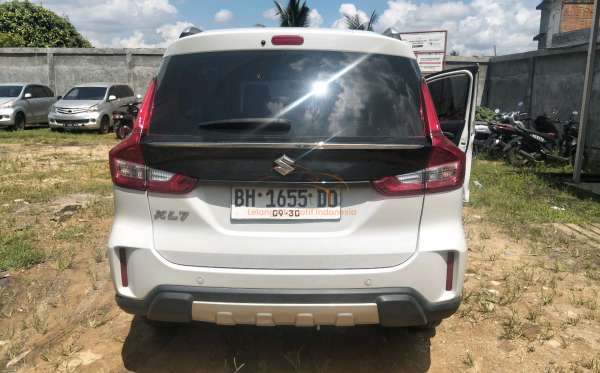 SUZUKI XL7