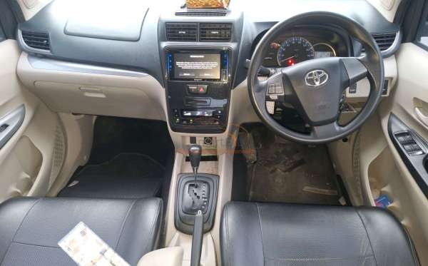 TOYOTA AVANZA G