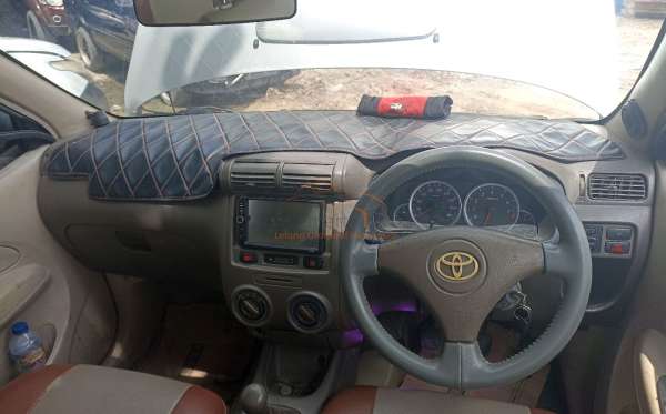 TOYOTA AVANZA