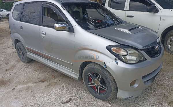 TOYOTA AVANZA