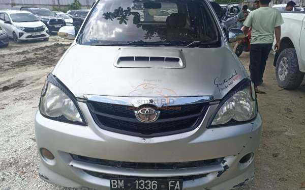 TOYOTA AVANZA