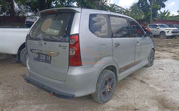 TOYOTA AVANZA