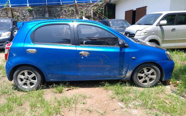 TOYOTA  ETIOS  1.2 E