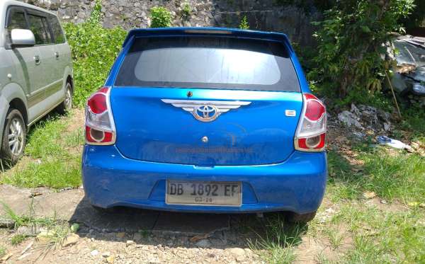 TOYOTA  ETIOS  1.2 E