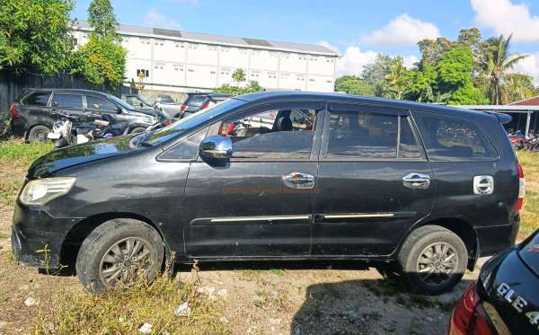 TOYOTA INNOVA