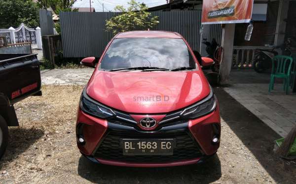 TOYOTA  YARIS  S