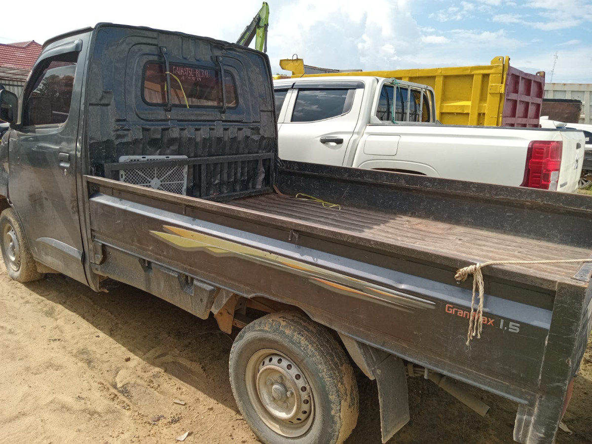 DAIHATSU STANDAR PS AC 1.5 PU