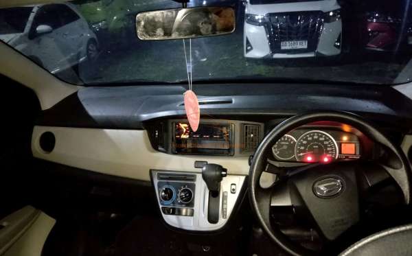 DAIHATSU SIGRA R