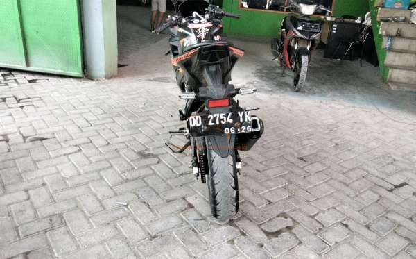HONDA CBR 150 R