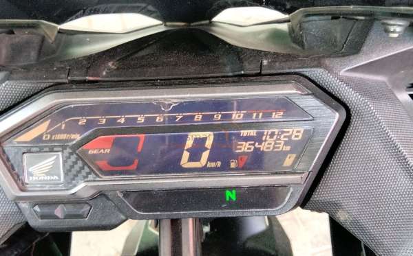 HONDA CBR 150 R
