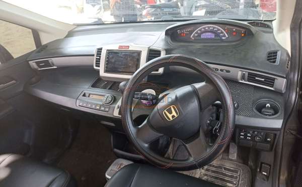 HONDA FREED GB3 1.5 E