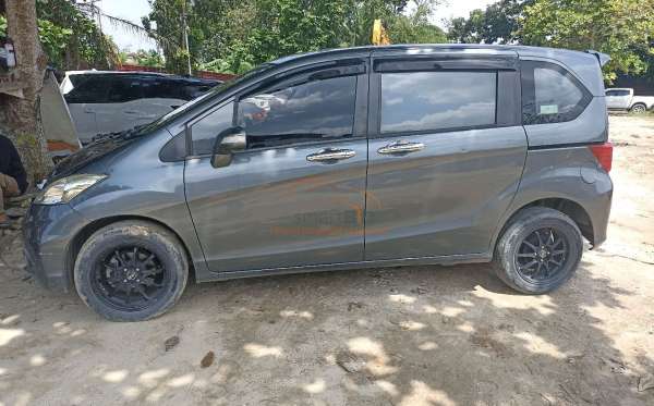 HONDA FREED GB3 1.5 E
