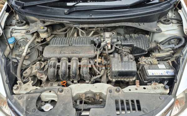 HONDA  MOBILIO  DD4 1.5E