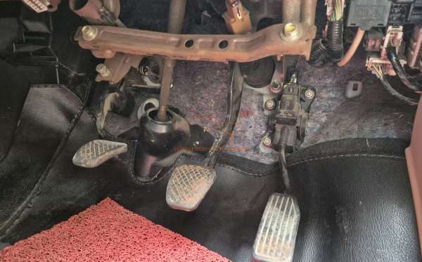 HONDA  MOBILIO  DD4 1.5E
