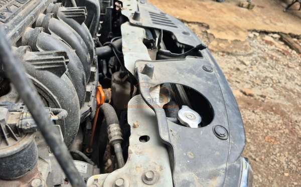 HONDA  MOBILIO  DD4 1.5E