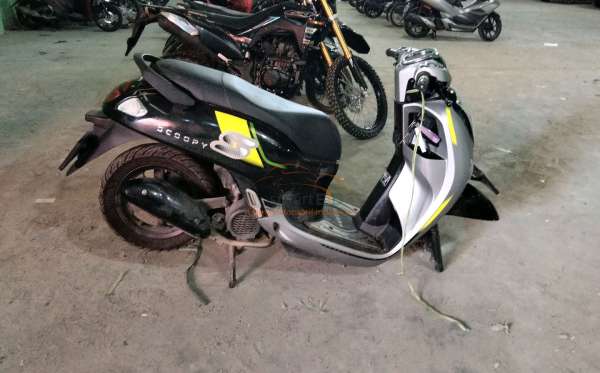 HONDA  SCOOPY
