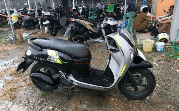 HONDA SCOOPY